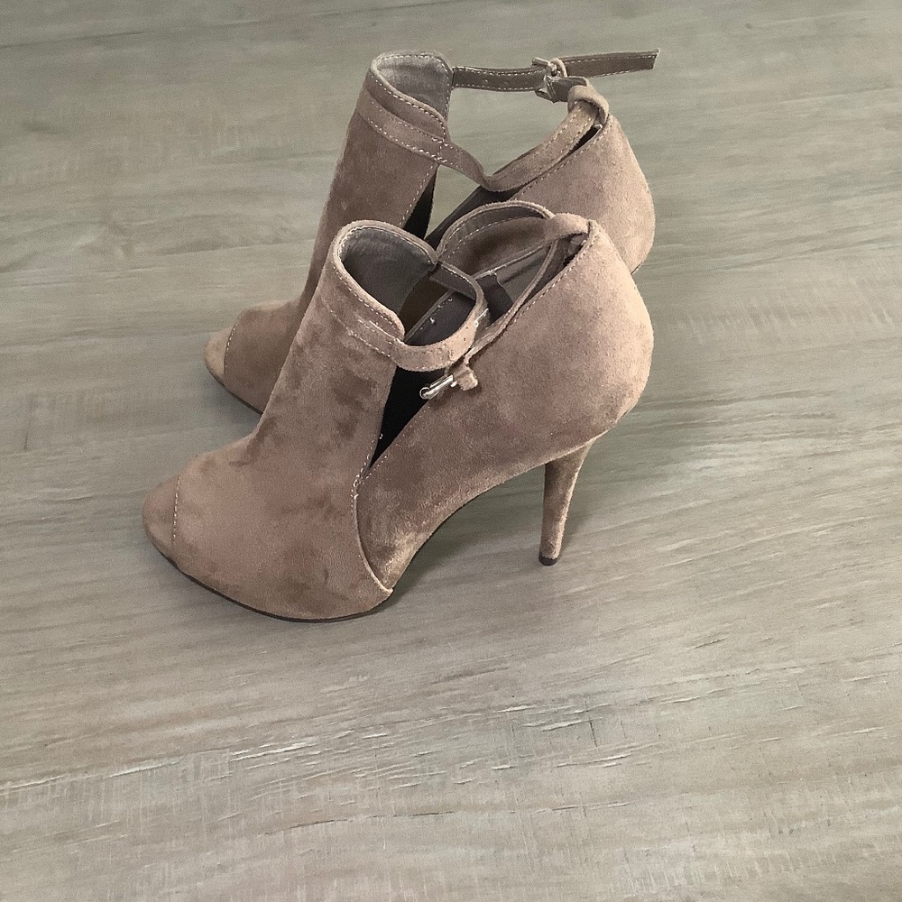 Zigisoho Peep Toe Stiletto Bootie - image 1